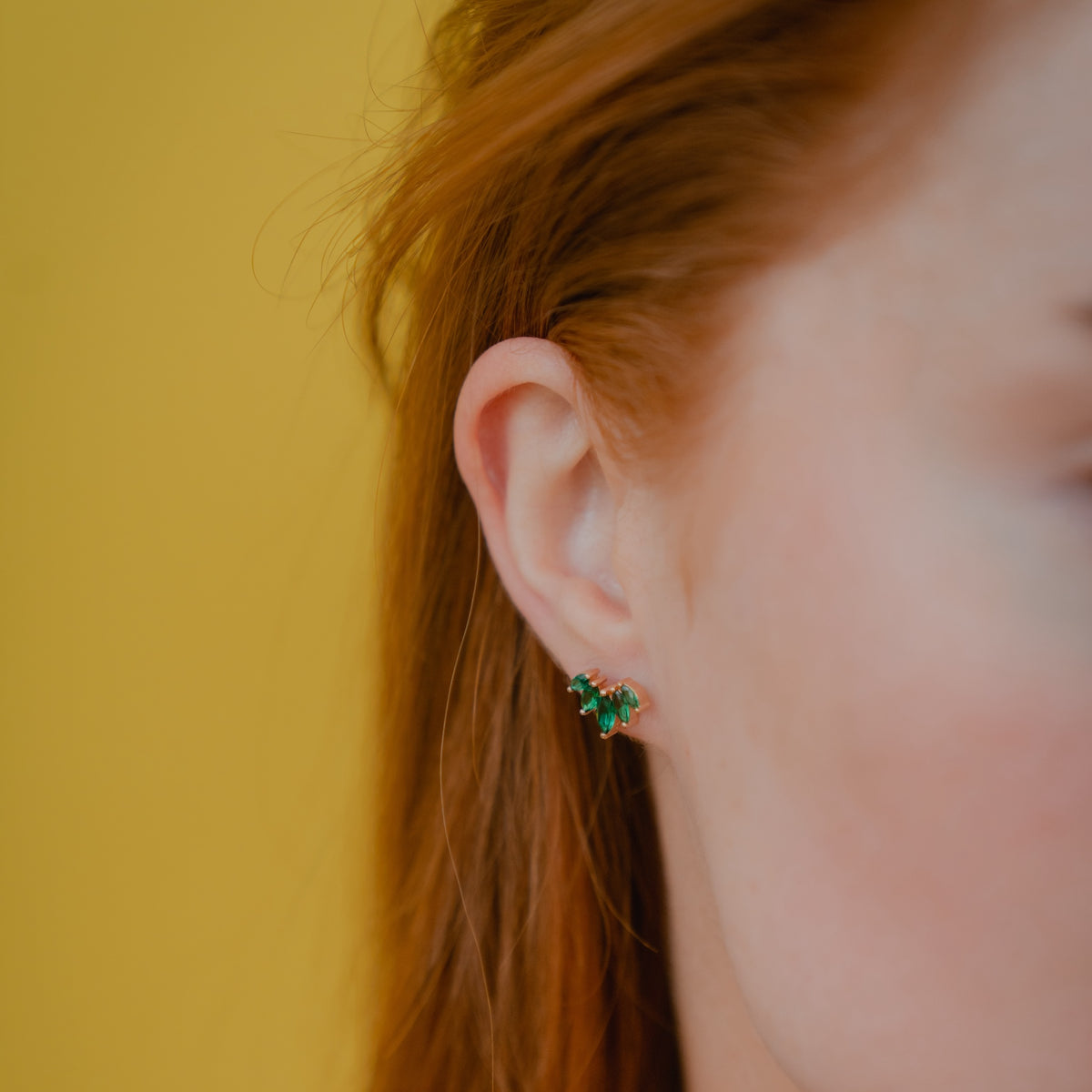 Burren Jewellery 18k gold plated five points to love green earrings model 