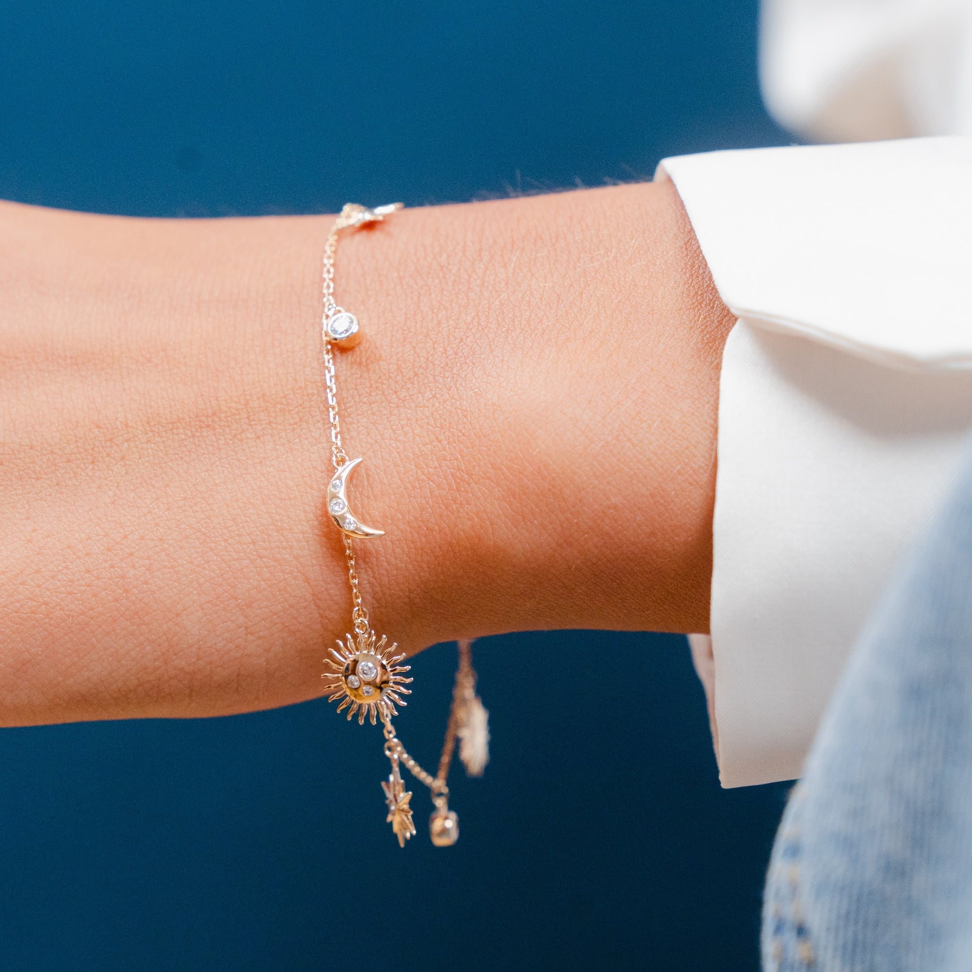 Burren Jewellery 18k gold plated universal beauty bracelet circle