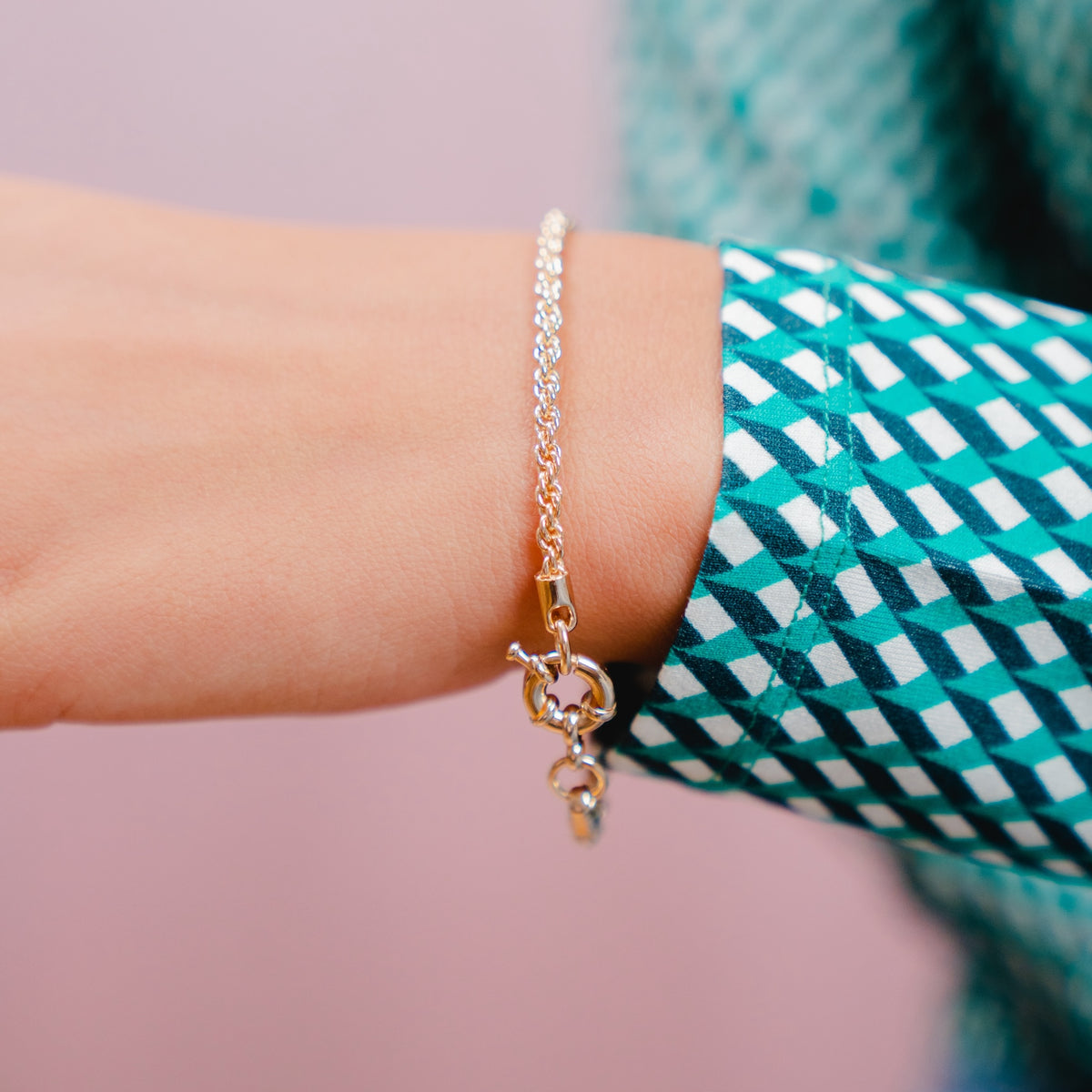 Burren Jewellery 18k gold plated won&#39;t let you go chain bracelet model