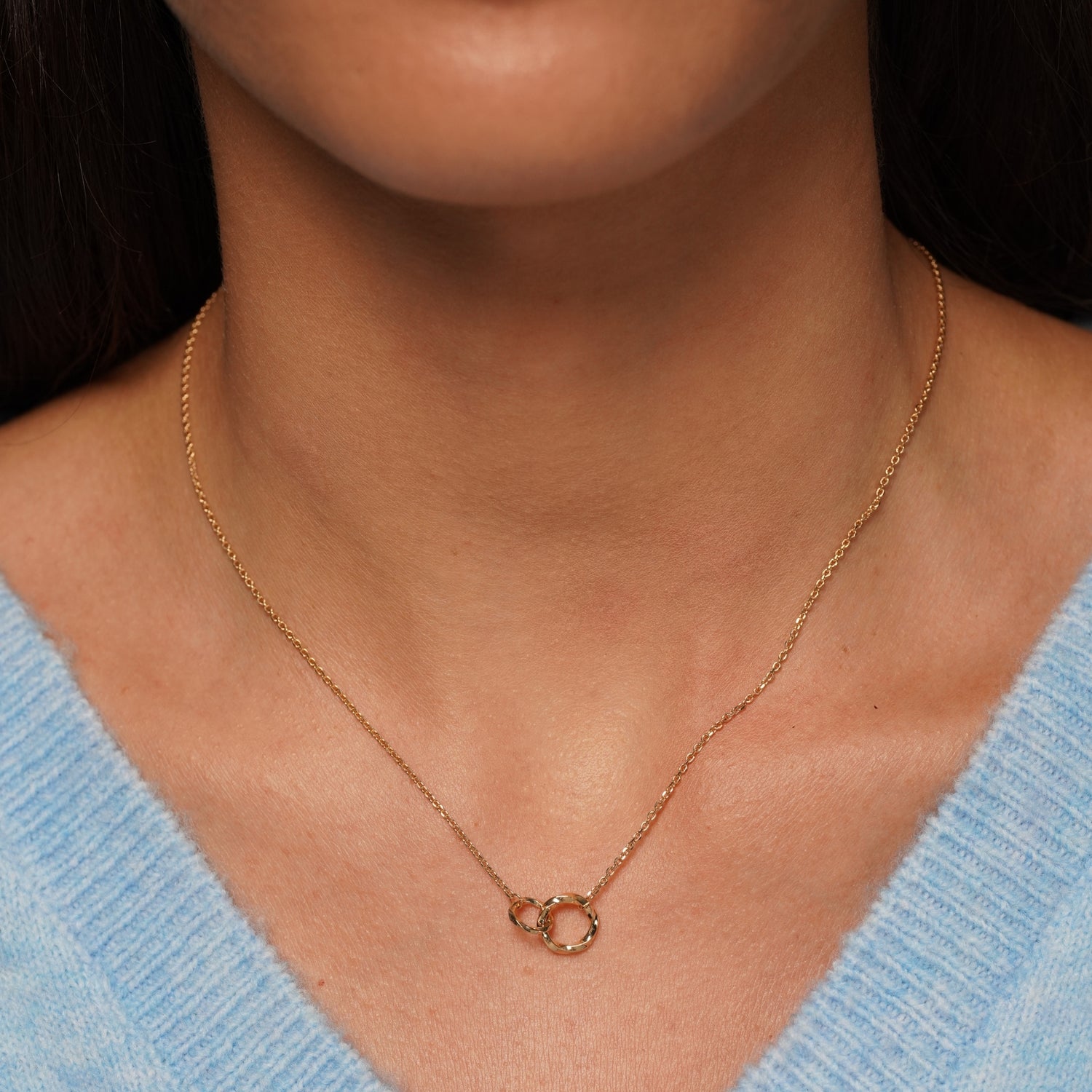 Main Character Interlocking Circle Necklace