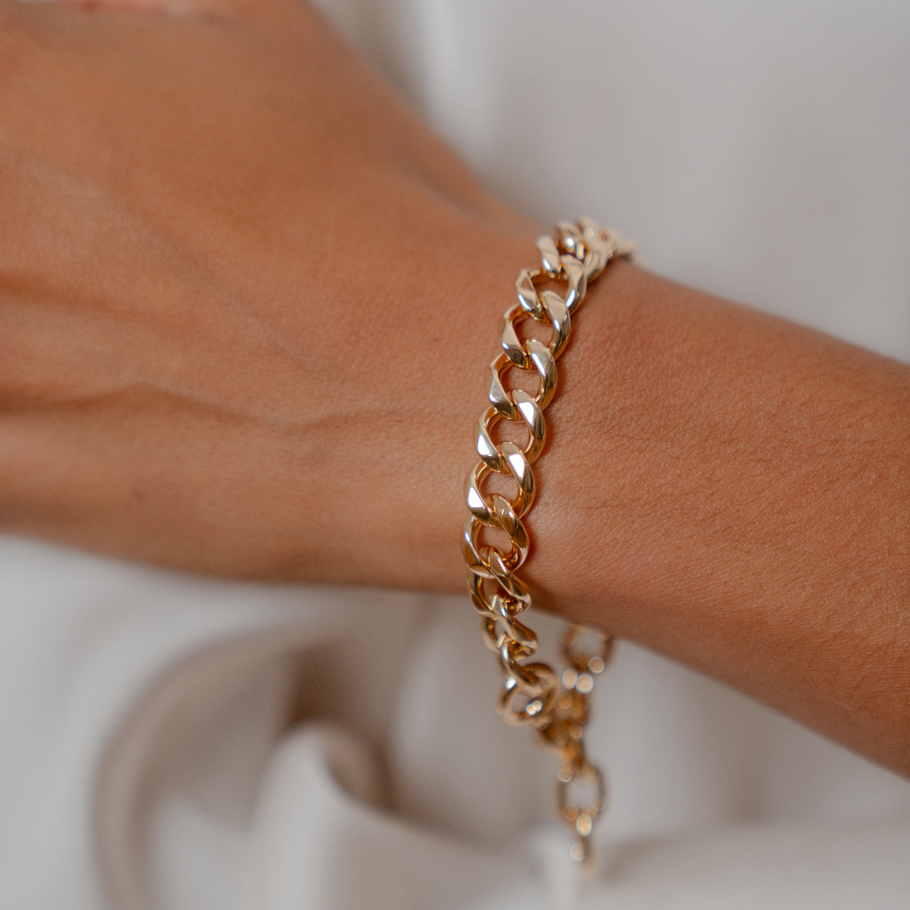 Burren Jewellery 18k gold gone too long bracelet model alt 3