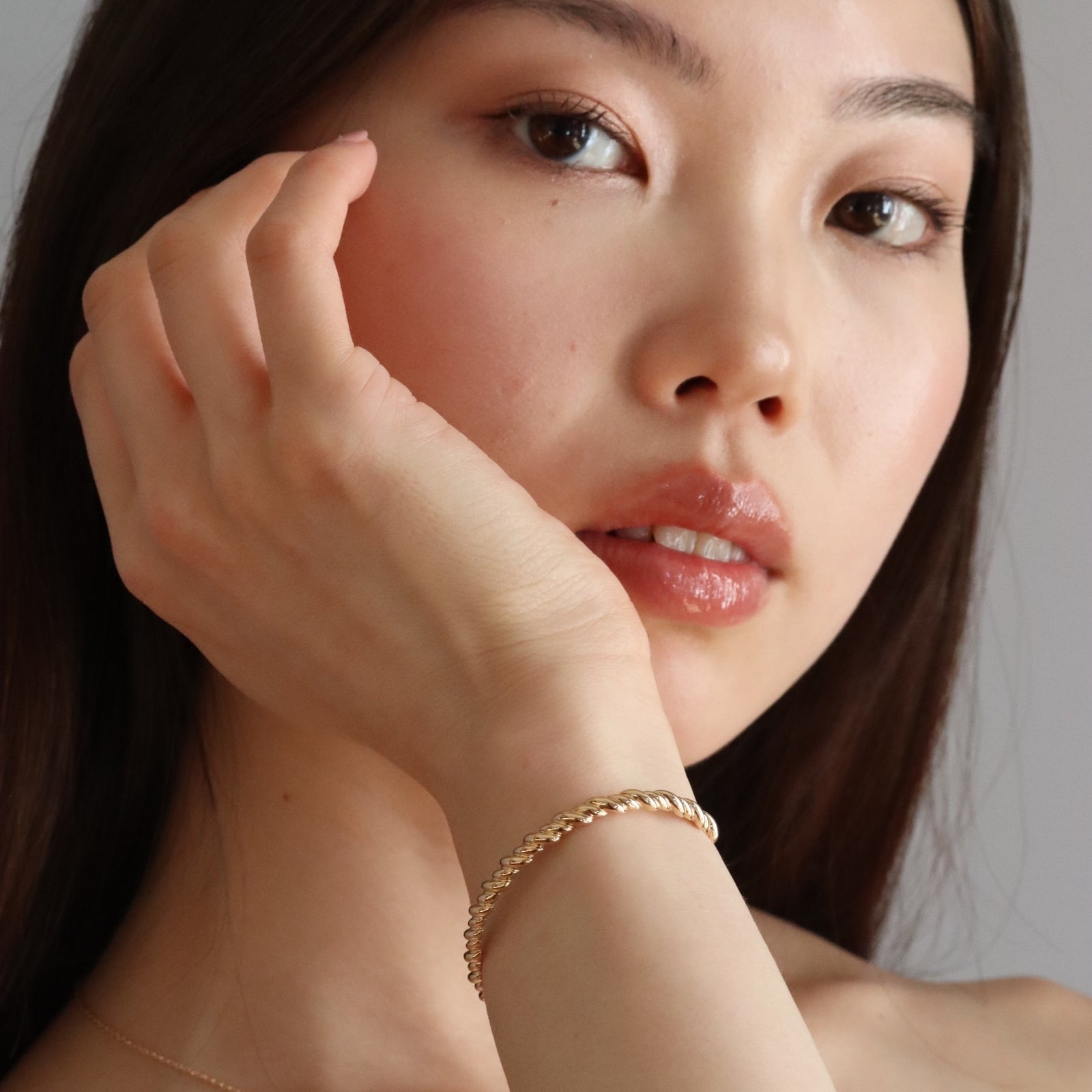 Burren jewellery 18k gold plate twisted promise bangle 1