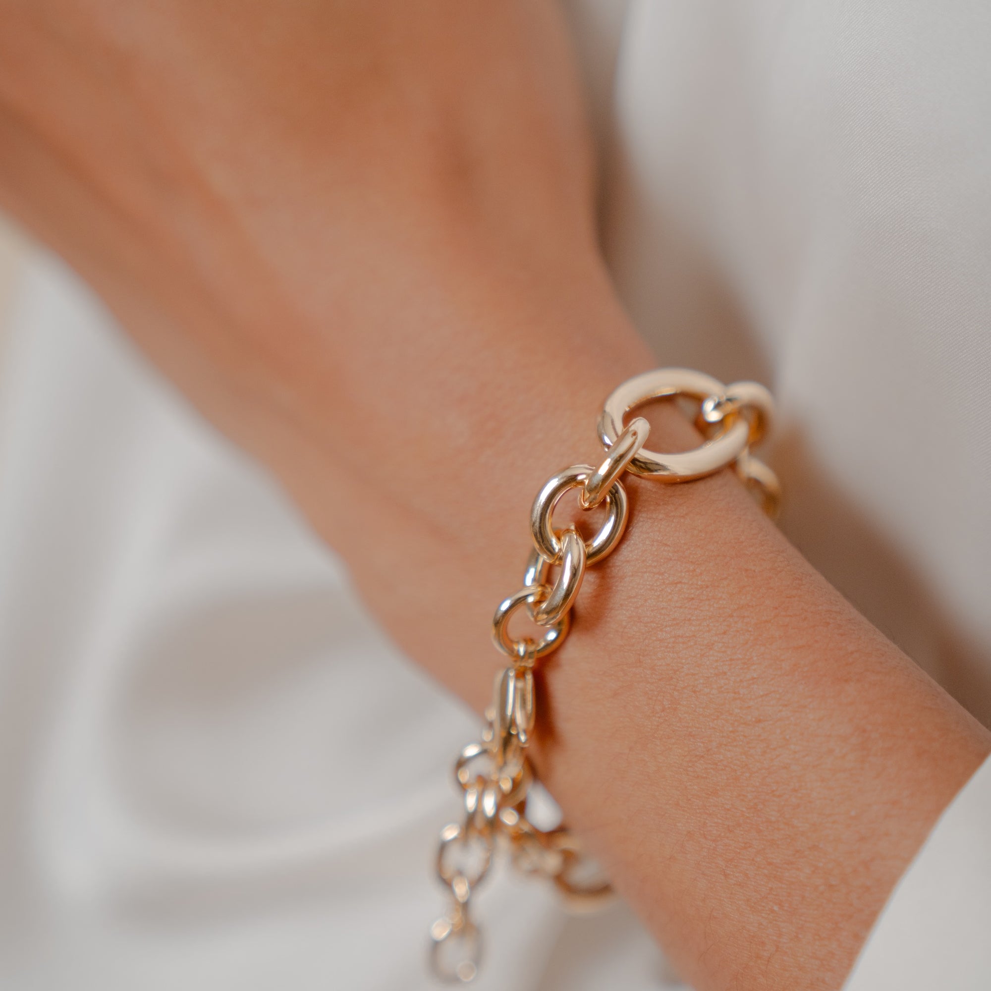 Burren jewellery 18k gold plated beauty spot bracelet circle