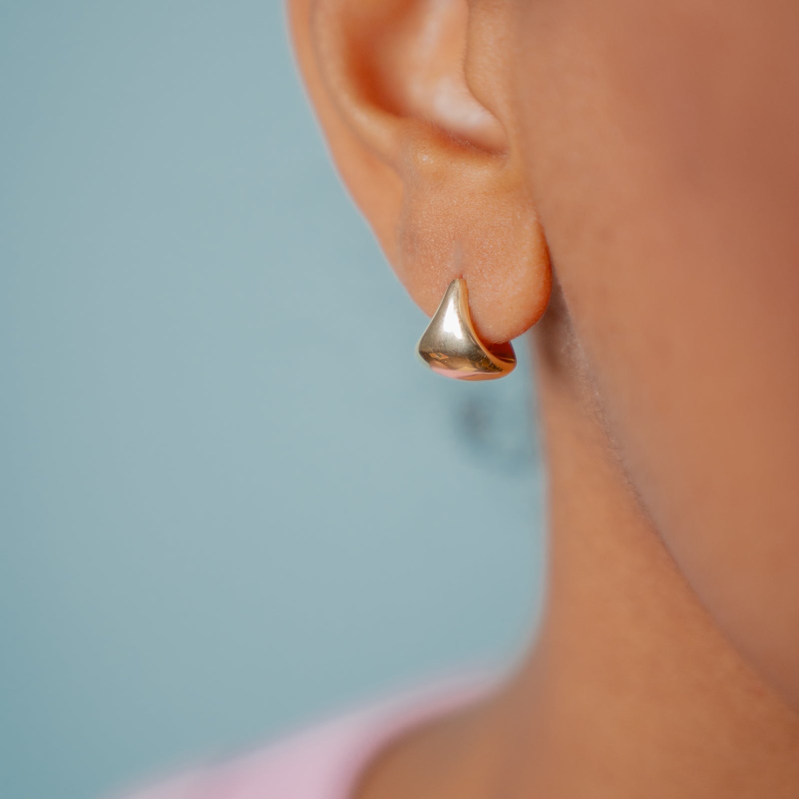 Burren jewellery 18k gold plate destiny fashion huggie earrings 1