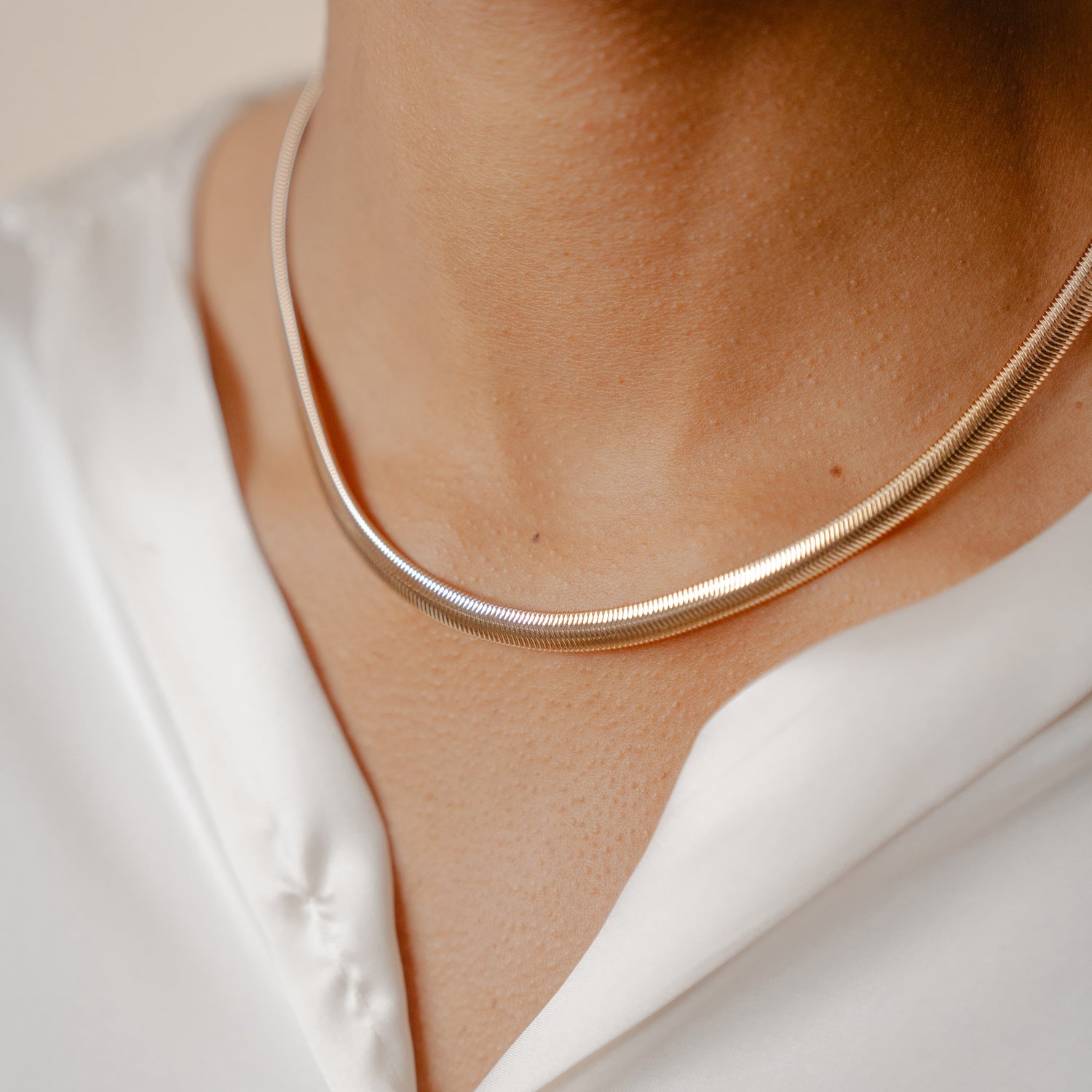 Burren jewellery 18k gold plate medusa necklace model