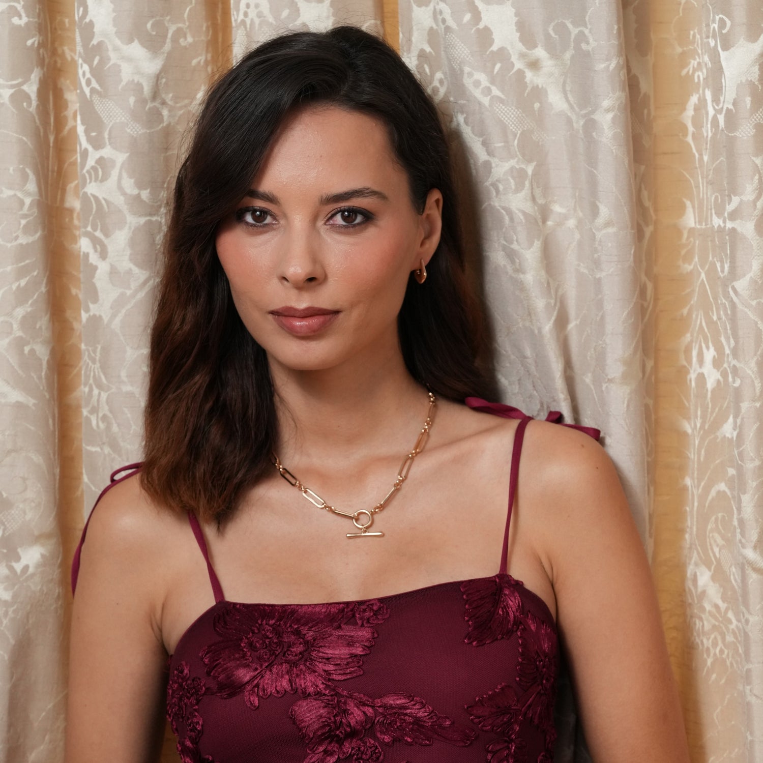 Burren jewellery gold tbar elegant necklace