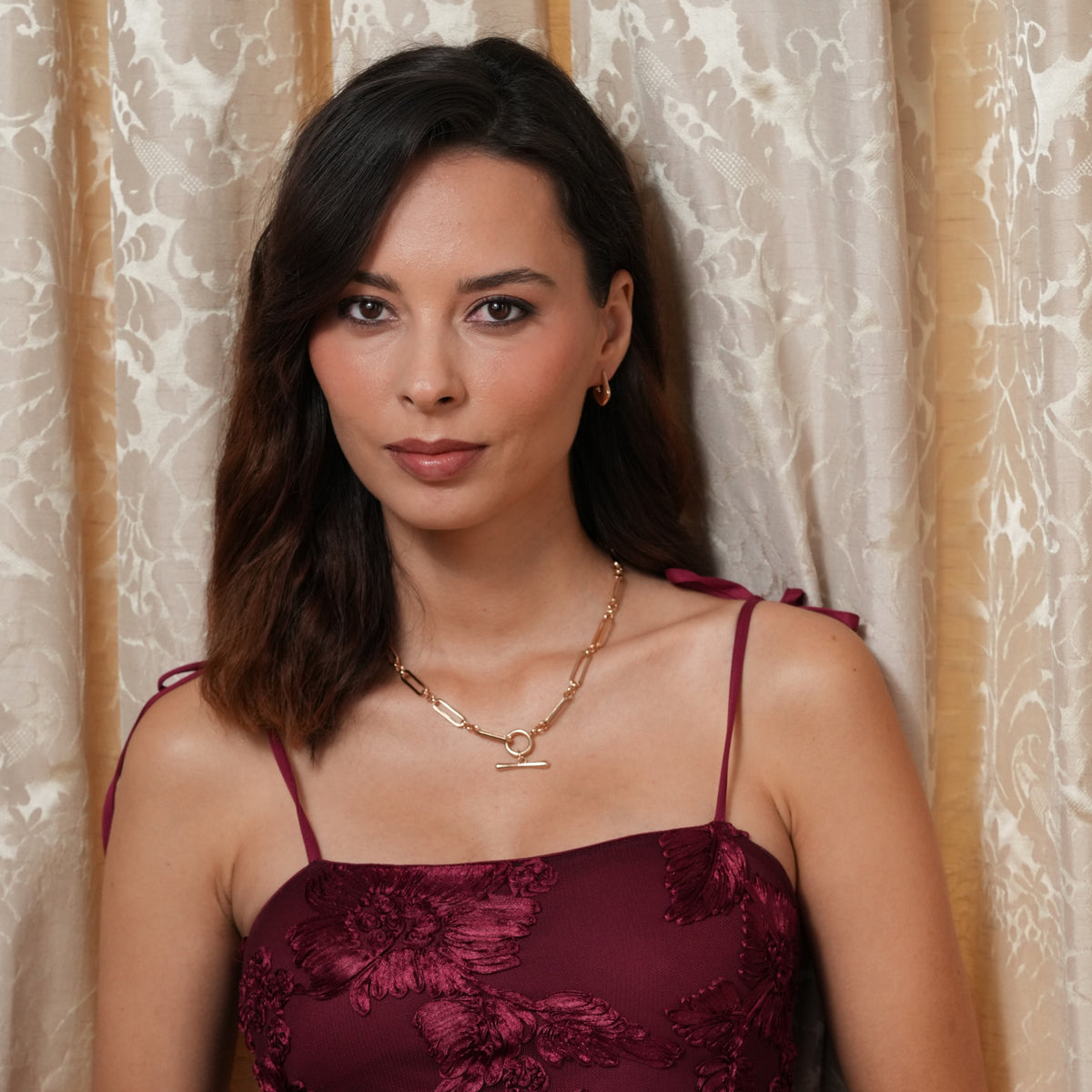 Burren jewellery gold tbar elegant necklace