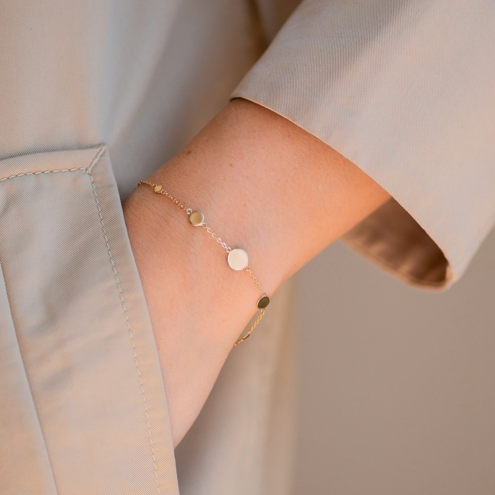 Burren jewellery 18k gold plate Disk jockey bracelet