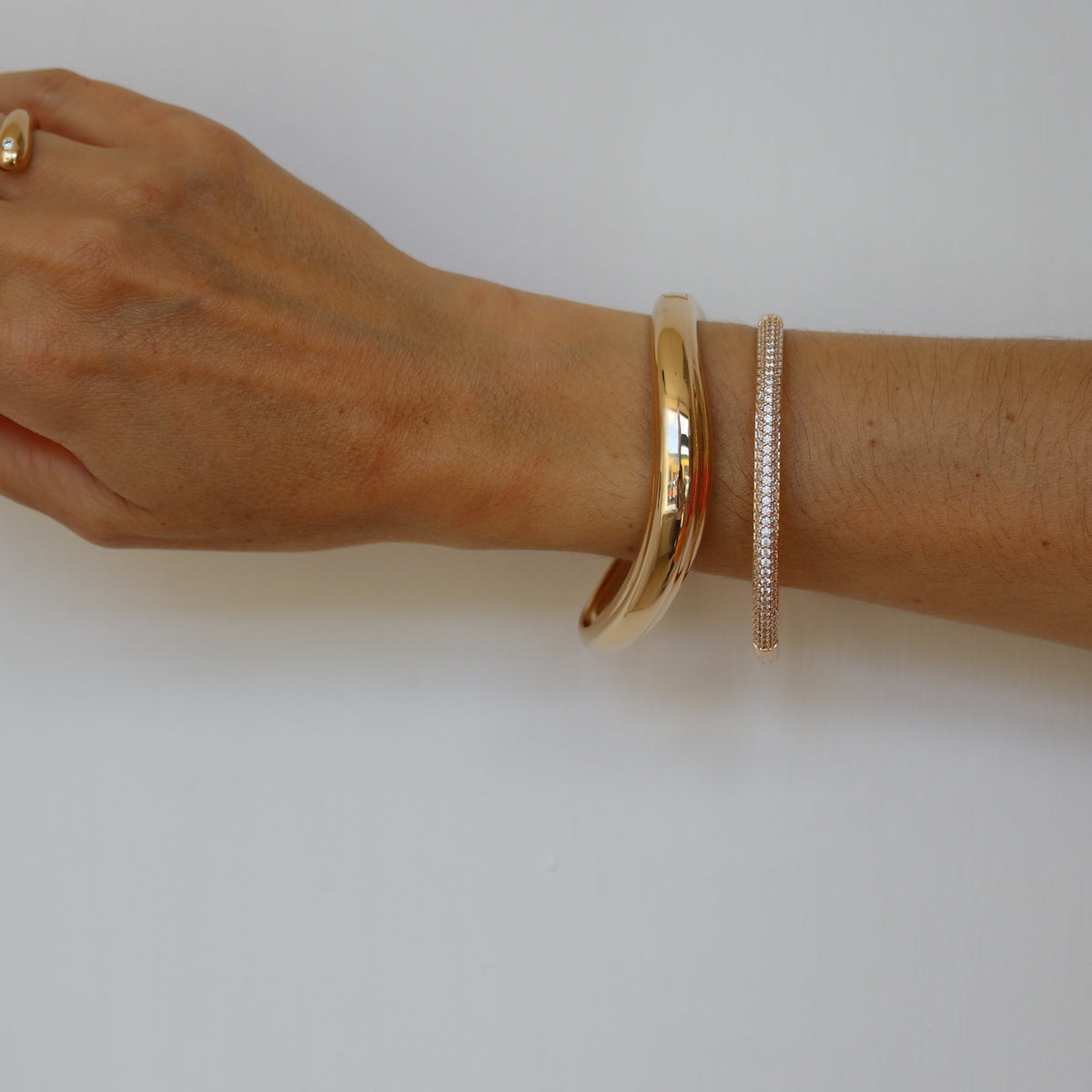 burrens jewellery 18k gold plated striking rigid chunky bangel