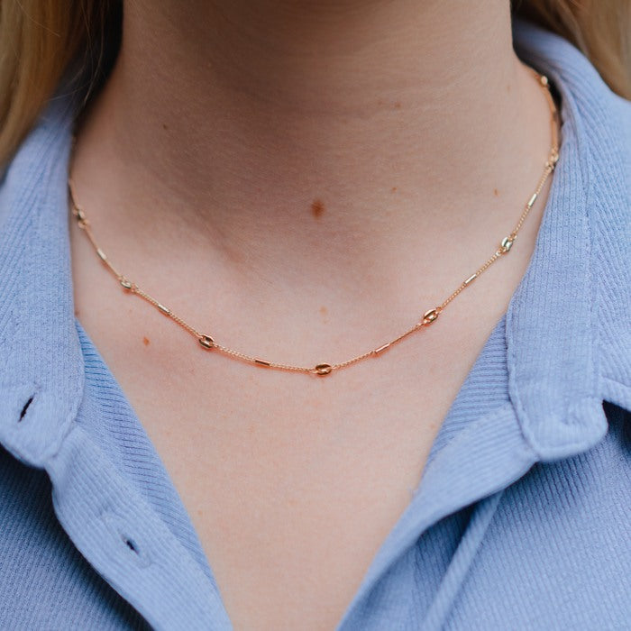 Burren Jewellery 18k gold plate running in the night necklace