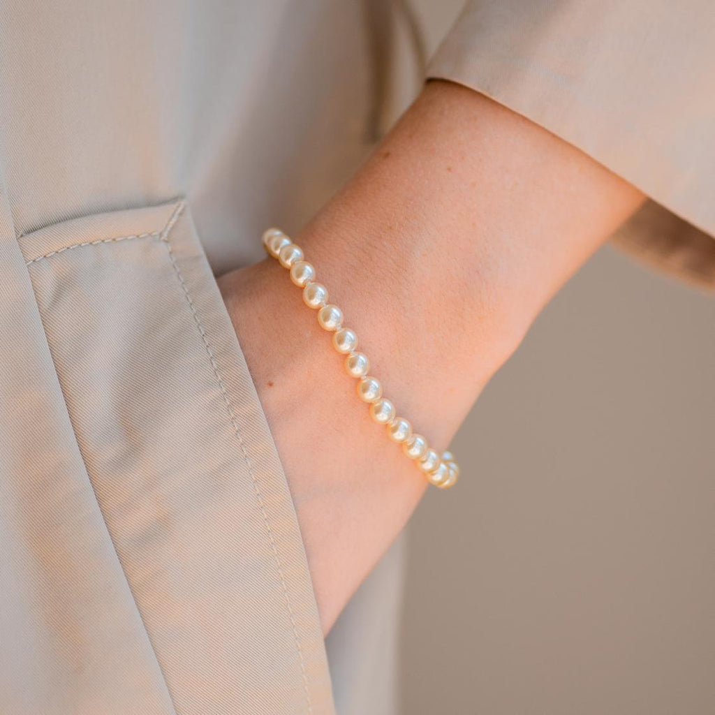 urren Jewellery grace k pearl bracelet wrist