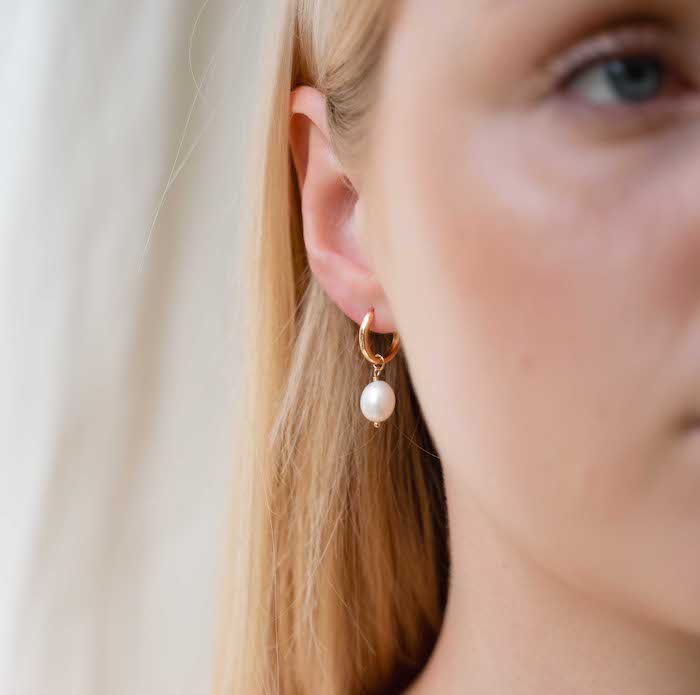 Burren jewellery 18k gold plated Yano earrings model1